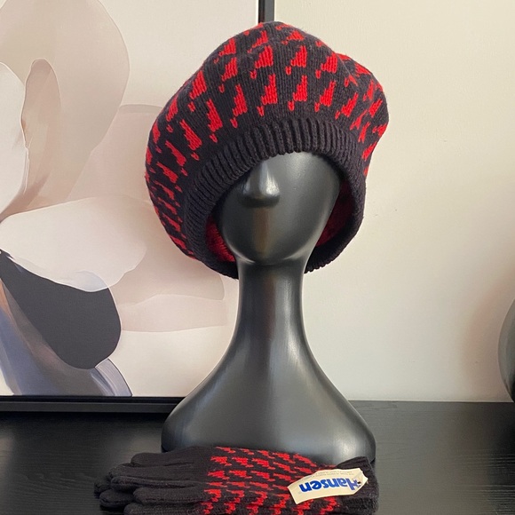 Hansen Accessories - Stylish Vintage  Black and Red Knit Beret with Gloves